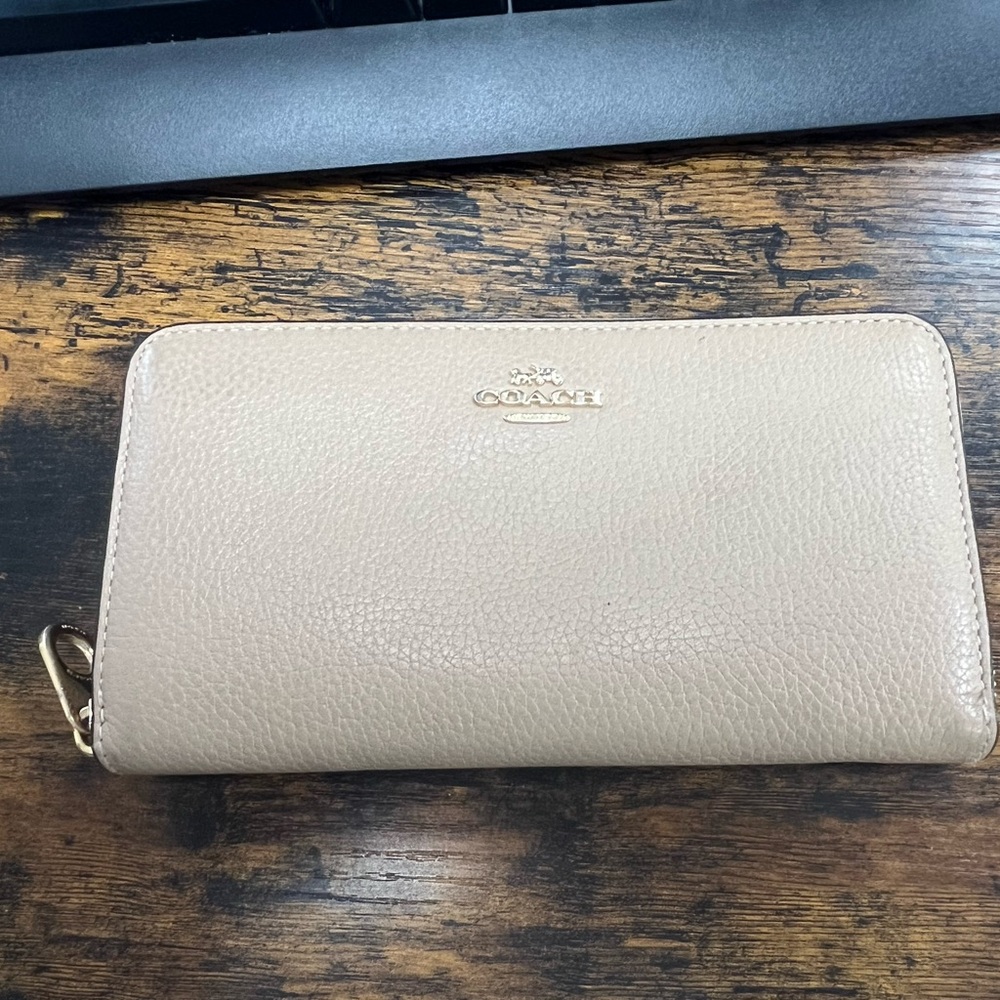 Coach women’s wallet